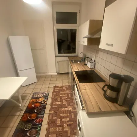Altbau Stylisch, Zentral Modern Mit Balkon Mitten In *